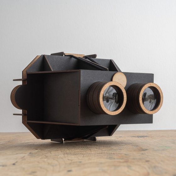 stereoscope with rubber bands