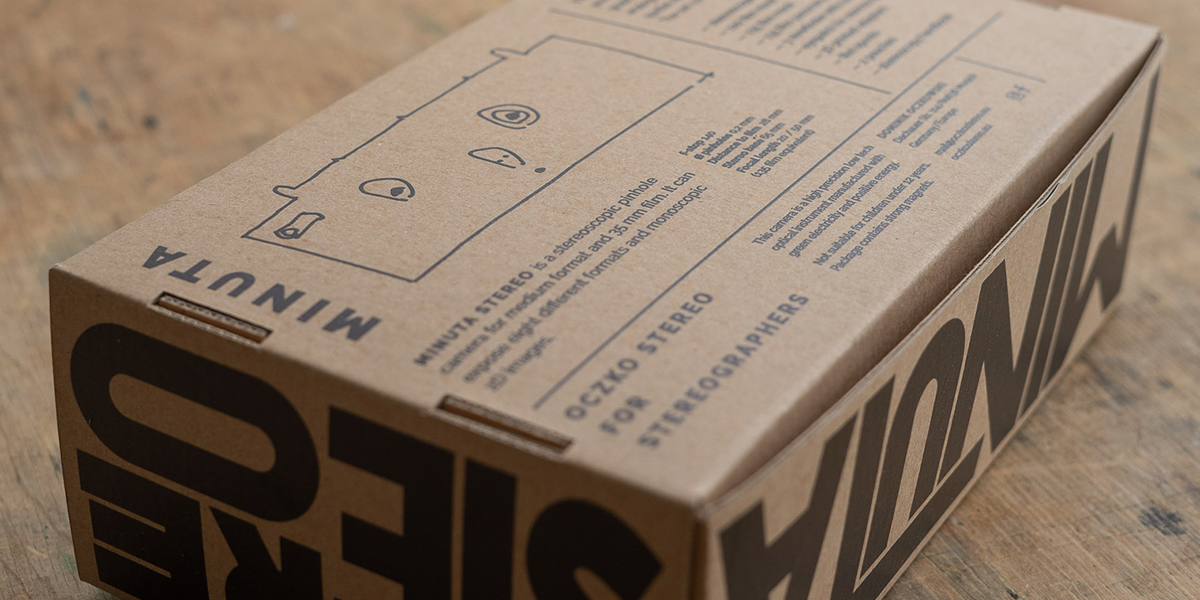 Stereo camera package box