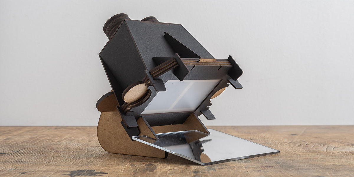 stereoscope with diffusor and mirror